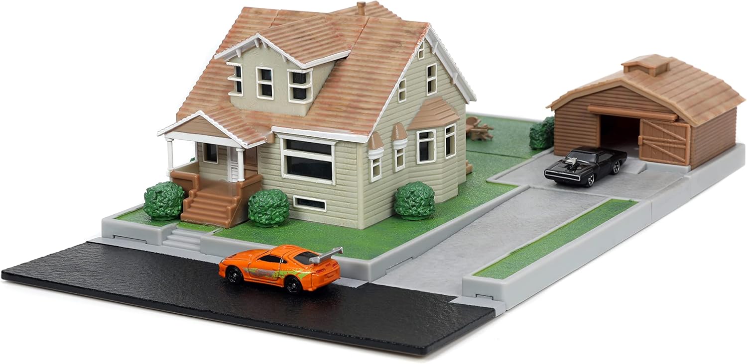 Jada Toys Fast & Furious Nano Hollywood Rides Dom Toretto's House Display Diorama with Two 1.65" Die-cast Cars